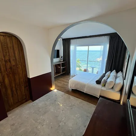 Palassa Private Residences Balabag  Room photo